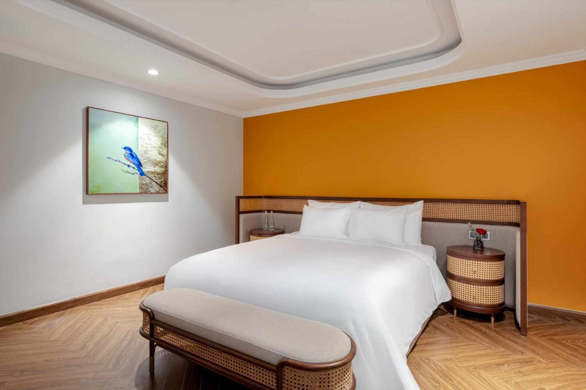 Khách sạn La Siesta Classic Hang Thung 5*